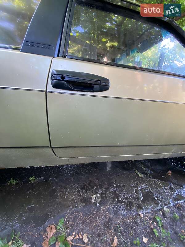 Хэтчбек ВАЗ / Lada 2108 1987 в Покрове фото 3 Хэтчбек ВАЗ / Lada 2108 1987 в Покрове