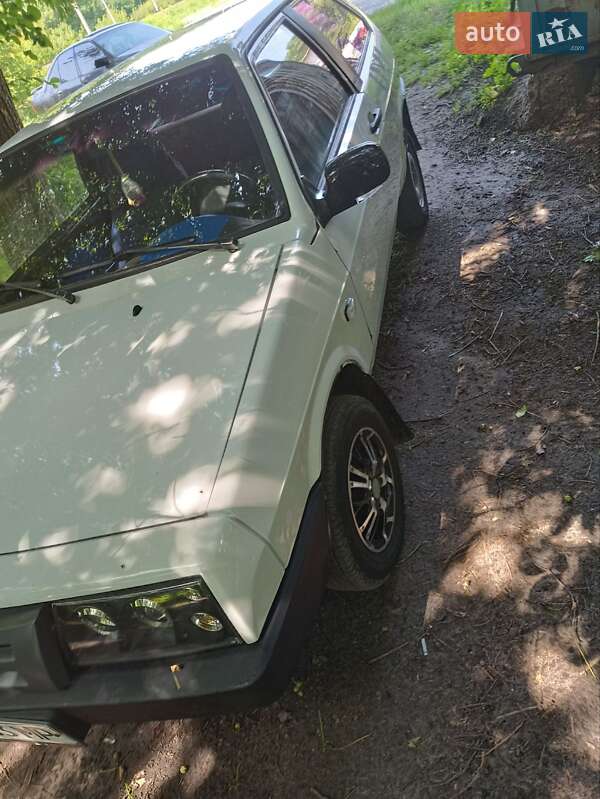 Хэтчбек ВАЗ / Lada 2108 1987 в Березане