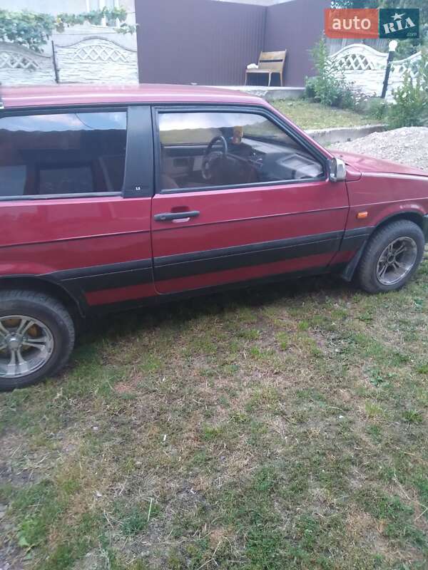 Хэтчбек ВАЗ / Lada 2108 1990 в Черновцах