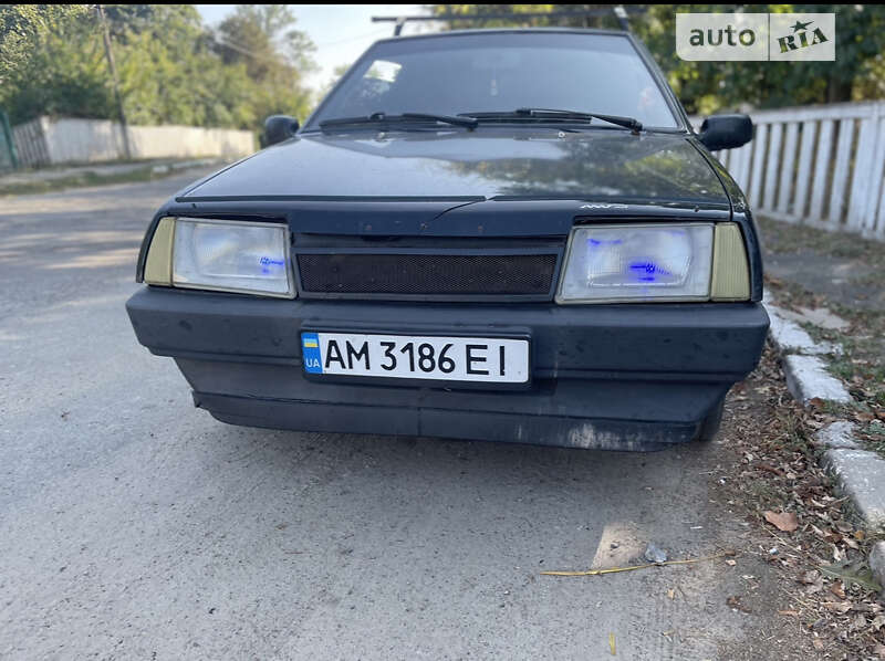 Хэтчбек ВАЗ / Lada 2108 2002 в Радомышле фото 4 Хэтчбек ВАЗ / Lada 2108 2002 в Радомышле