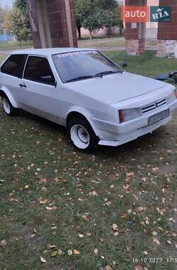Хетчбек ВАЗ / Lada 2108 1988 в Чорнобаї