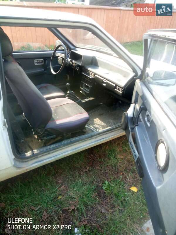 Хэтчбек ВАЗ / Lada 2108 1992 в Черновцах фото 4 Хэтчбек ВАЗ / Lada 2108 1992 в Черновцах