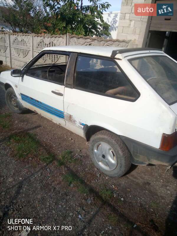 Хэтчбек ВАЗ / Lada 2108 1992 в Черновцах фото 6 Хэтчбек ВАЗ / Lada 2108 1992 в Черновцах