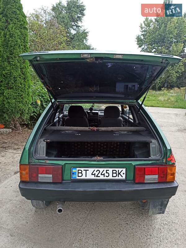 Хэтчбек ВАЗ / Lada 2108 1999 в Черновцах фото 8 Хэтчбек ВАЗ / Lada 2108 1999 в Черновцах
