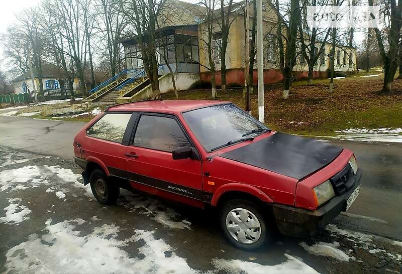 Хэтчбек ВАЗ / Lada 2108 1992 в Новоукраинке