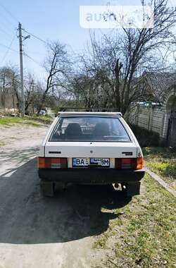 Хэтчбек ВАЗ / Lada 2108 1987 в Светловодске