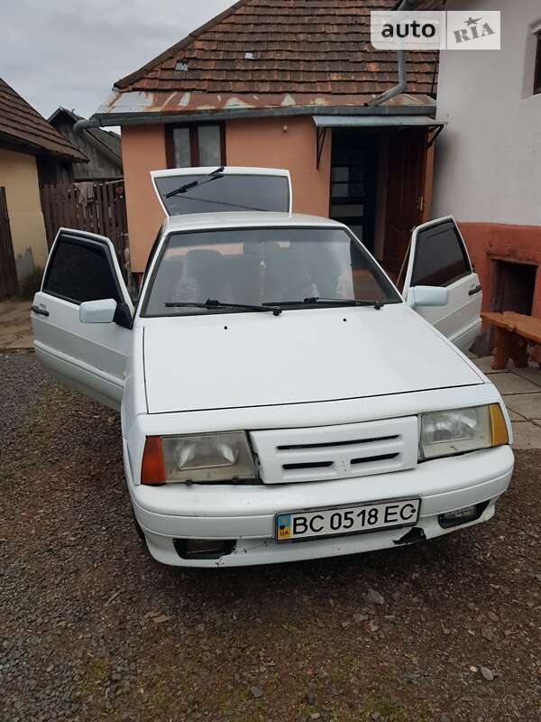 Хетчбек ВАЗ / Lada 2108 1992 в Сваляві