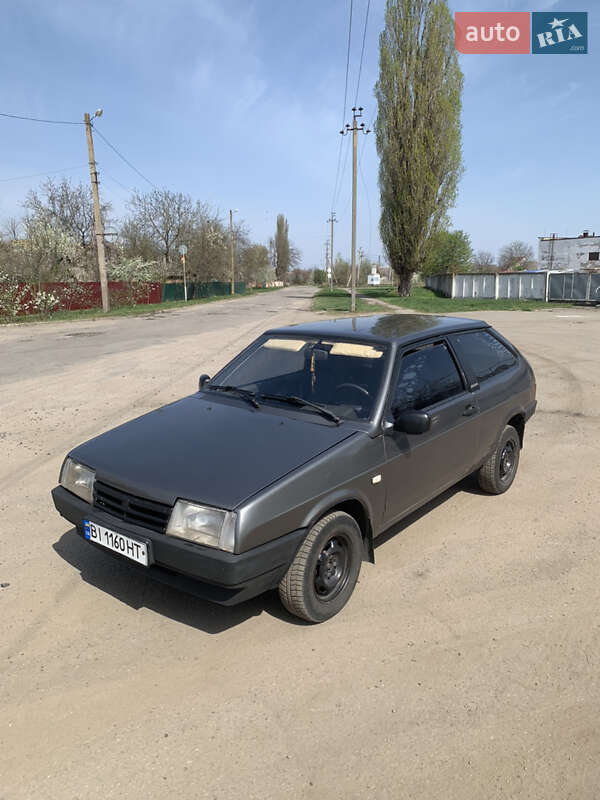 Хэтчбек ВАЗ / Lada 2108 1993 в Миргороде