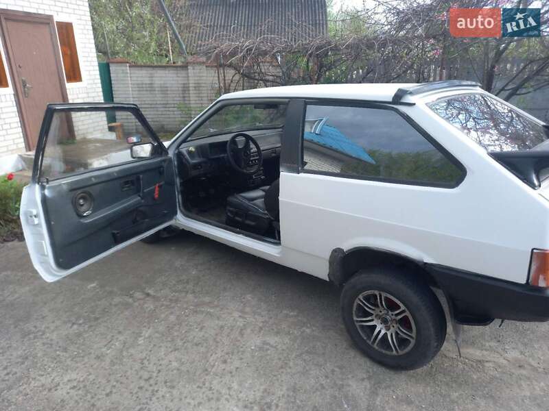 Хэтчбек ВАЗ / Lada 2108 1994 в Андрушевке