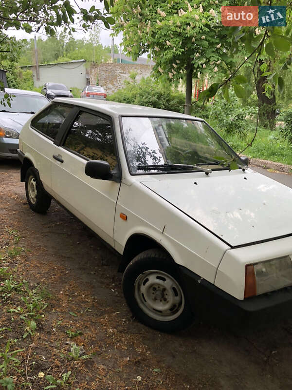 Хэтчбек ВАЗ / Lada 2108 1987 в Киеве