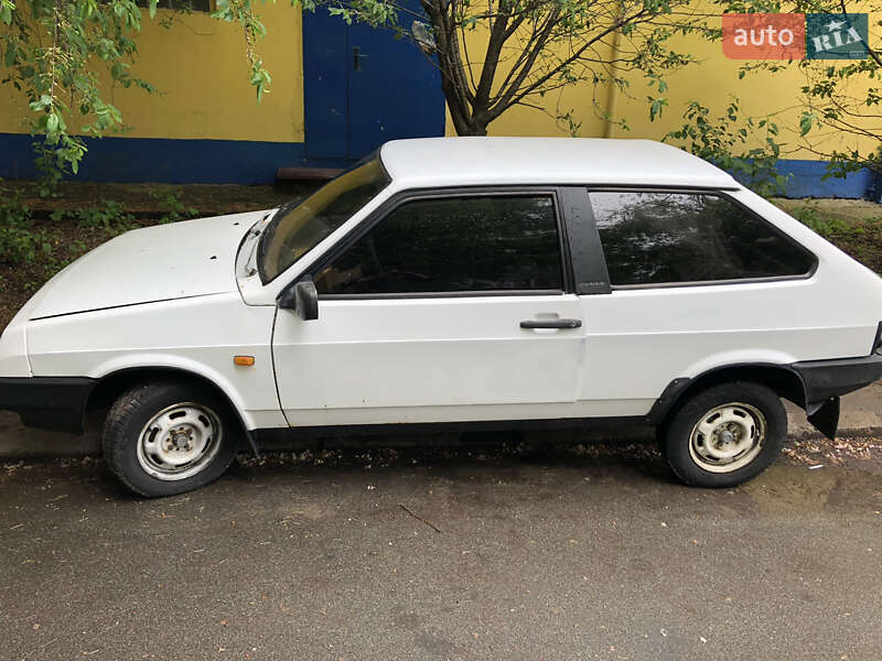 Хэтчбек ВАЗ / Lada 2108 1987 в Киеве