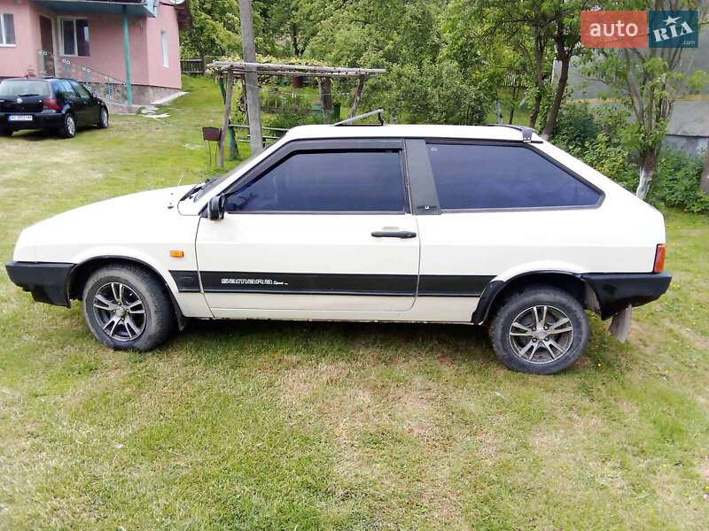 Хэтчбек ВАЗ / Lada 2108 1992 в Львове