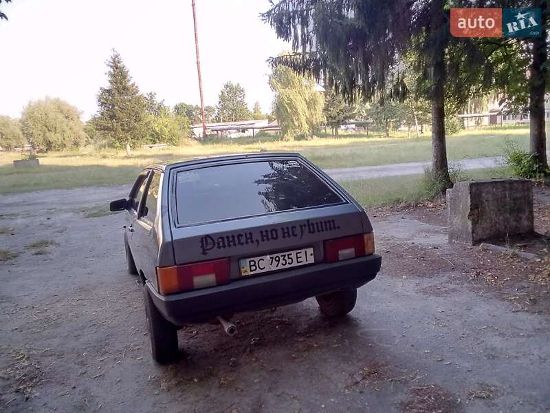 Хетчбек ВАЗ / Lada 2108 1986 в Довбиші