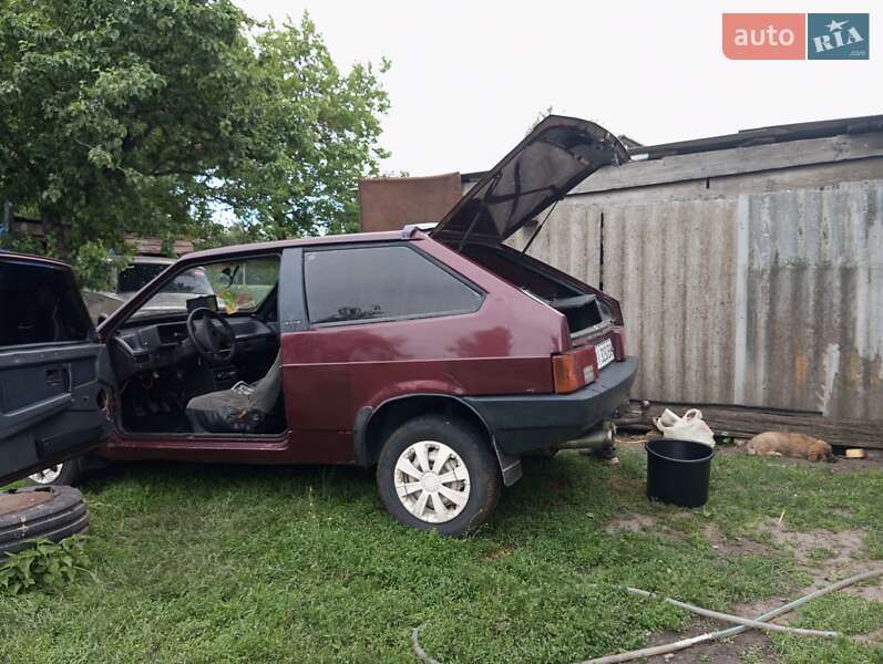 Хэтчбек ВАЗ / Lada 2108 1992 в Недригайлове фото 6 Хэтчбек ВАЗ / Lada 2108 1992 в Недригайлове