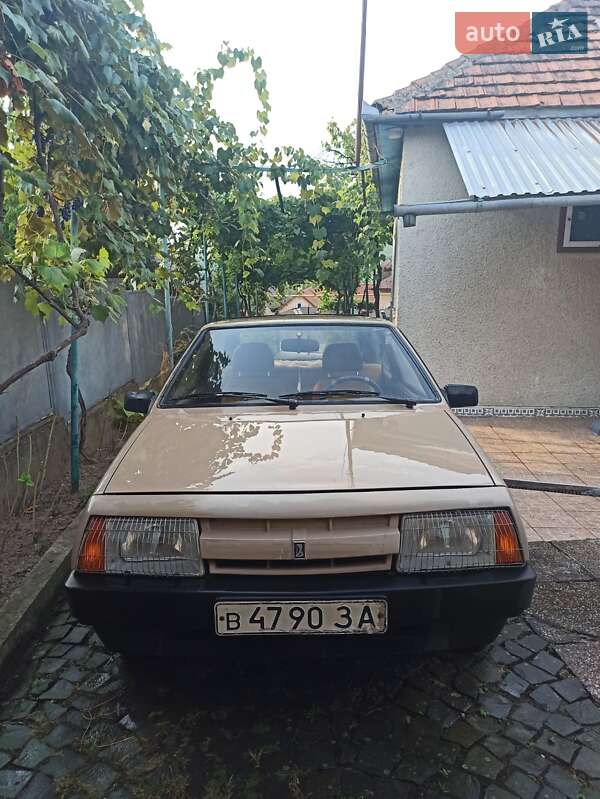 Хэтчбек ВАЗ 2108 1986 в 