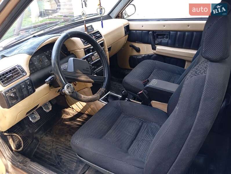 Хэтчбек ВАЗ / Lada 2108 1987 в Остроге фото 3 Хэтчбек ВАЗ / Lada 2108 1987 в Остроге