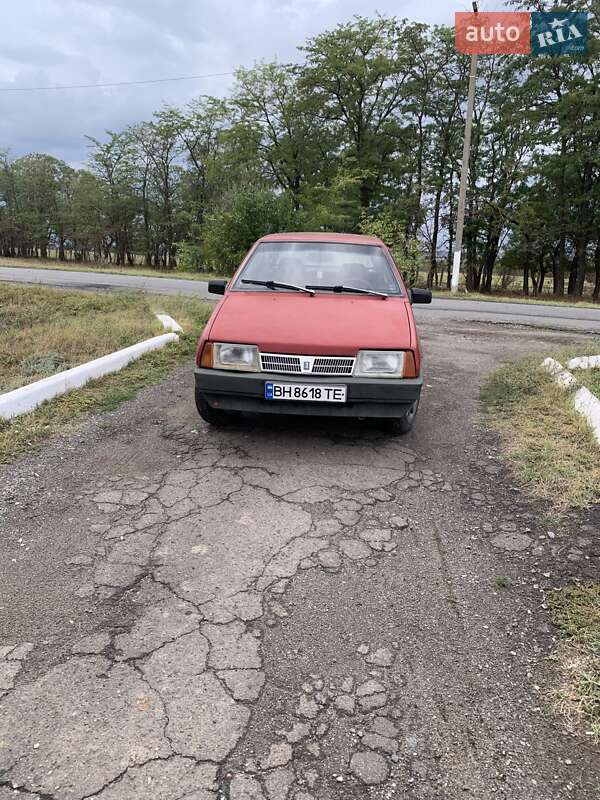 Хэтчбек ВАЗ / Lada 2108 1991 в Болграде фото 3 Хэтчбек ВАЗ / Lada 2108 1991 в Болграде