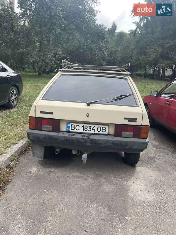 Хетчбек ВАЗ / Lada 2108 1989 в Львові фото 3 Хетчбек ВАЗ / Lada 2108 1989 в Львові