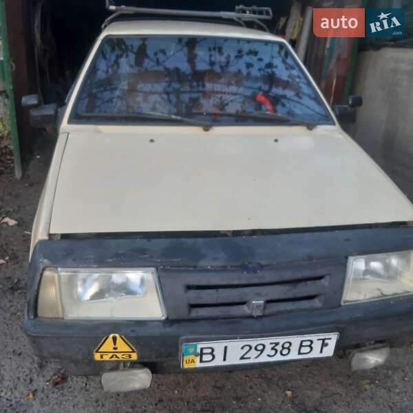 Хэтчбек ВАЗ / Lada 2108 1988 в Миргороде фото 4 Хэтчбек ВАЗ / Lada 2108 1988 в Миргороде