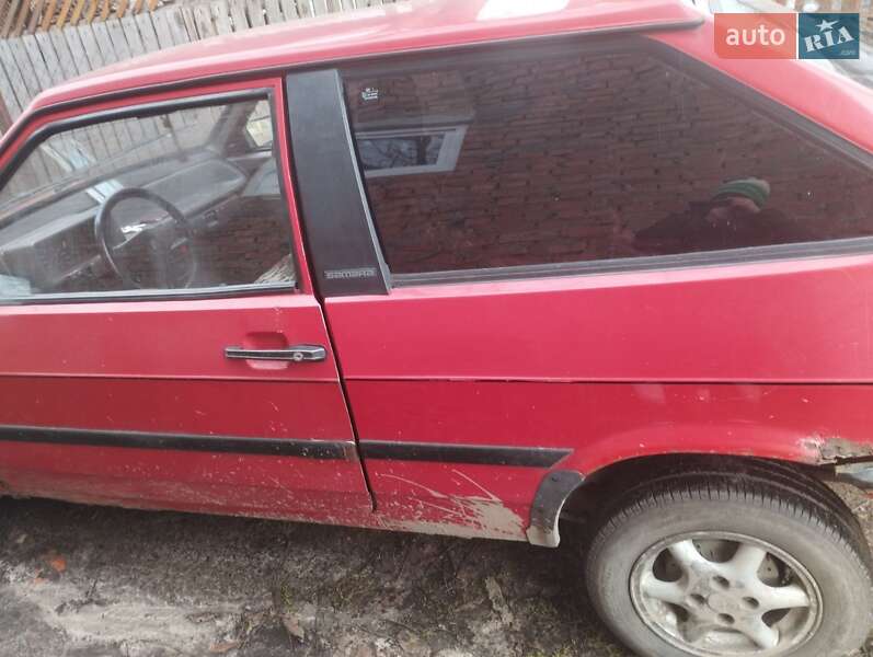 Хэтчбек ВАЗ / Lada 2108 1995 в Великих Мостах