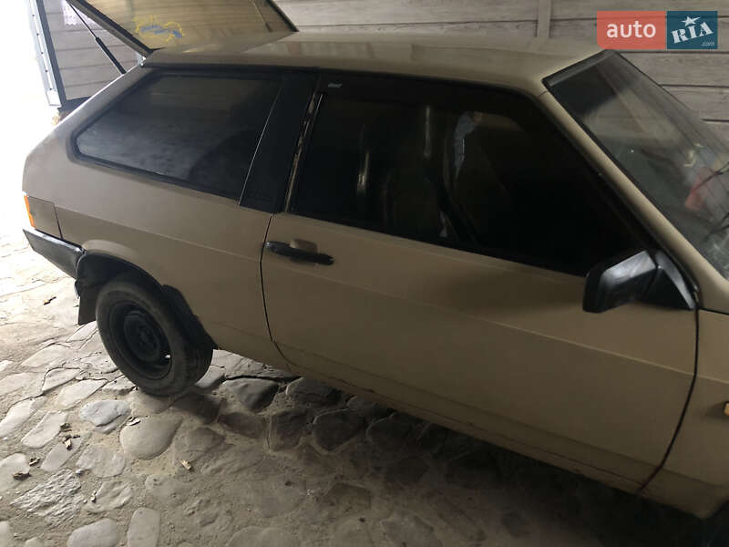 Хетчбек ВАЗ / Lada 2108 1987 в Стрию