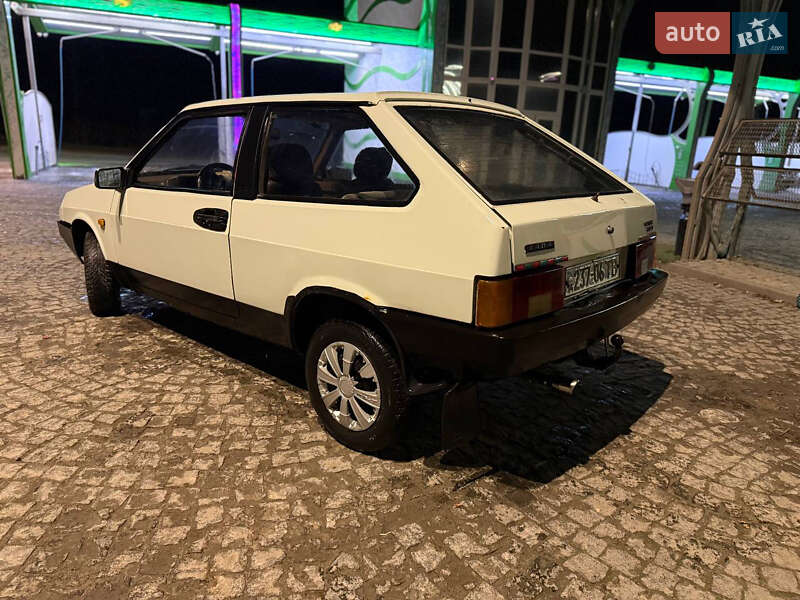 Хэтчбек ВАЗ / Lada 2108 1988 в Золочеве