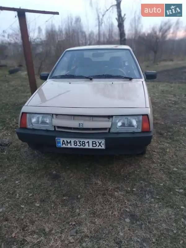 Хэтчбек ВАЗ 2108 1986 в 