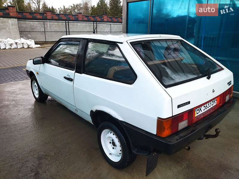 Хэтчбек ВАЗ / Lada 2108 1990 в Ровно