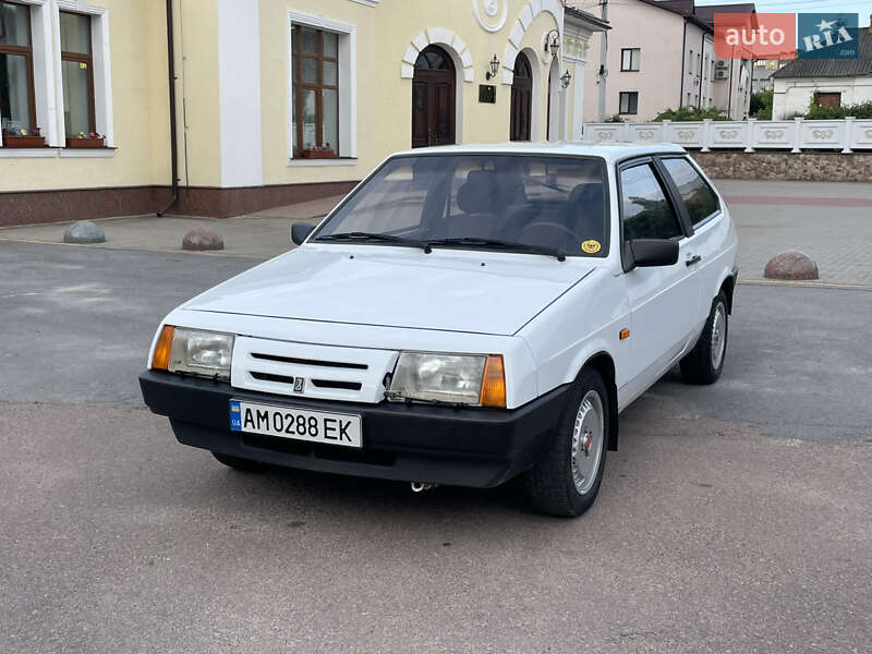 Хэтчбек ВАЗ 2108 1987 в 