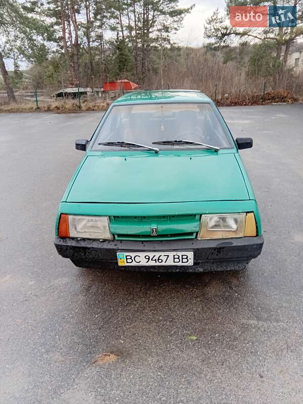 Хэтчбек ВАЗ / Lada 2108 1987 в Львове