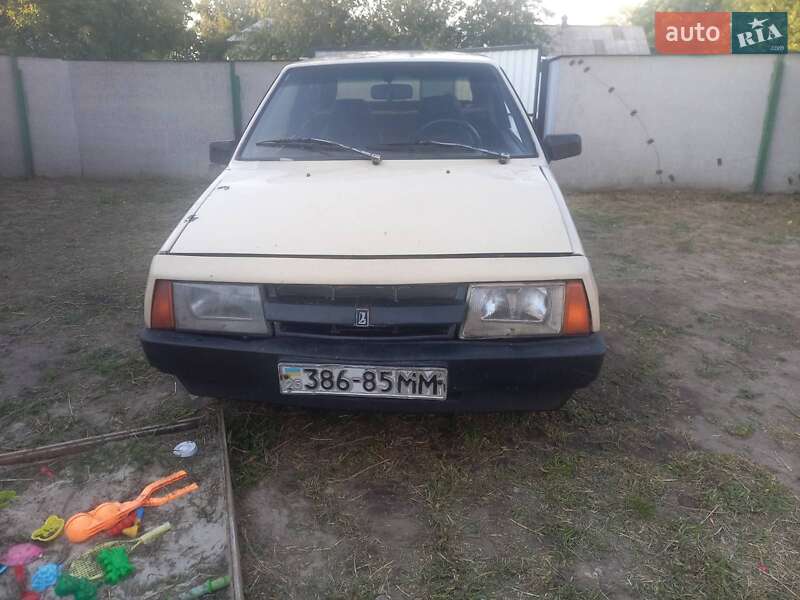 Хэтчбек ВАЗ / Lada 2108 1987 в Бобровице
