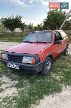 Хэтчбек ВАЗ 2108 1991 в Хотине