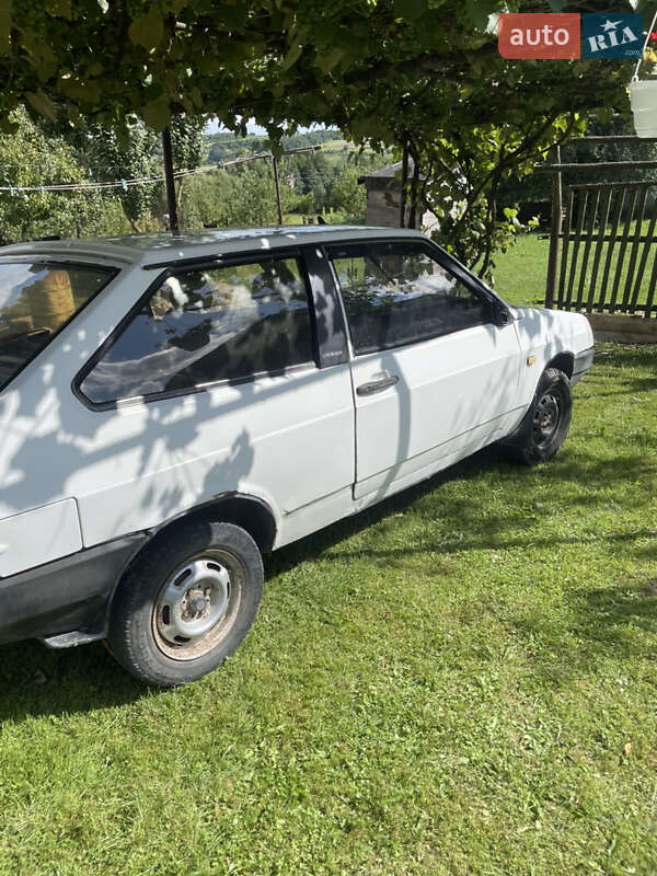 Хэтчбек ВАЗ / Lada 2108 1993 в Львове