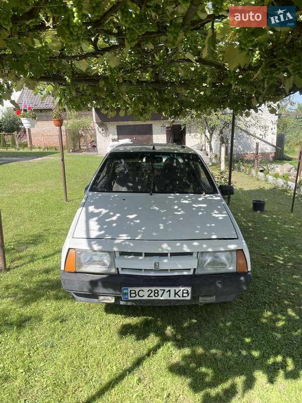 Хэтчбек ВАЗ / Lada 2108 1993 в Львове