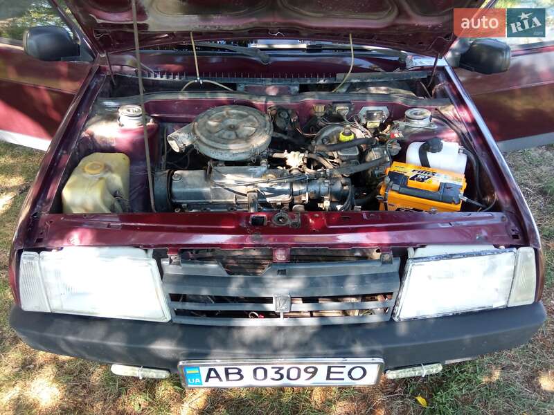 Хэтчбек ВАЗ / Lada 2108 1993 в Барвенкове