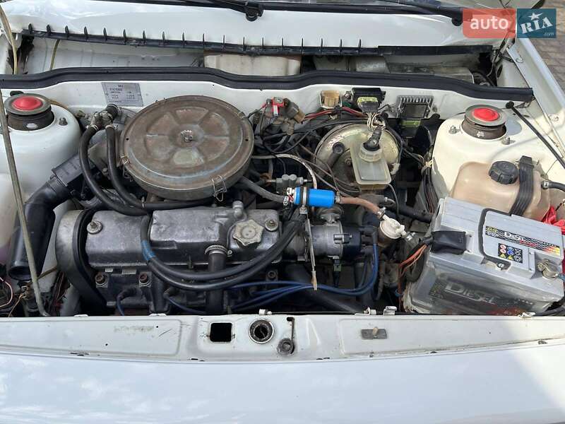 Хетчбек ВАЗ / Lada 2108 1991 в Ромнах