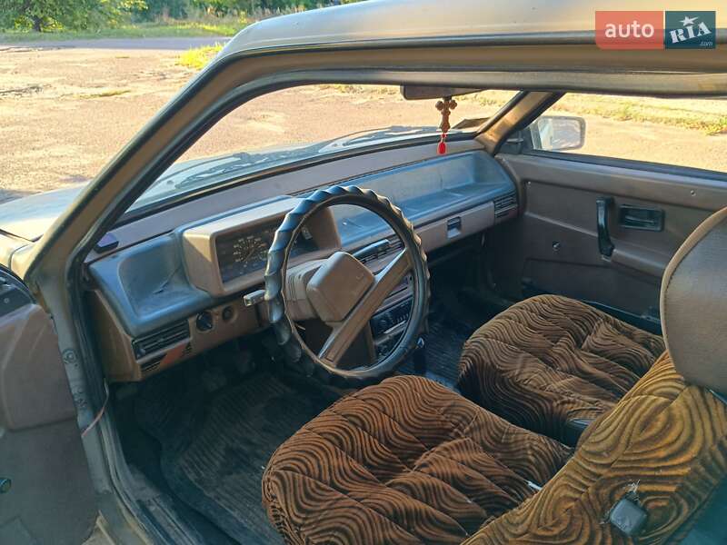 Хэтчбек ВАЗ / Lada 2108 1987 в Кролевце фото 2 Хэтчбек ВАЗ / Lada 2108 1987 в Кролевце