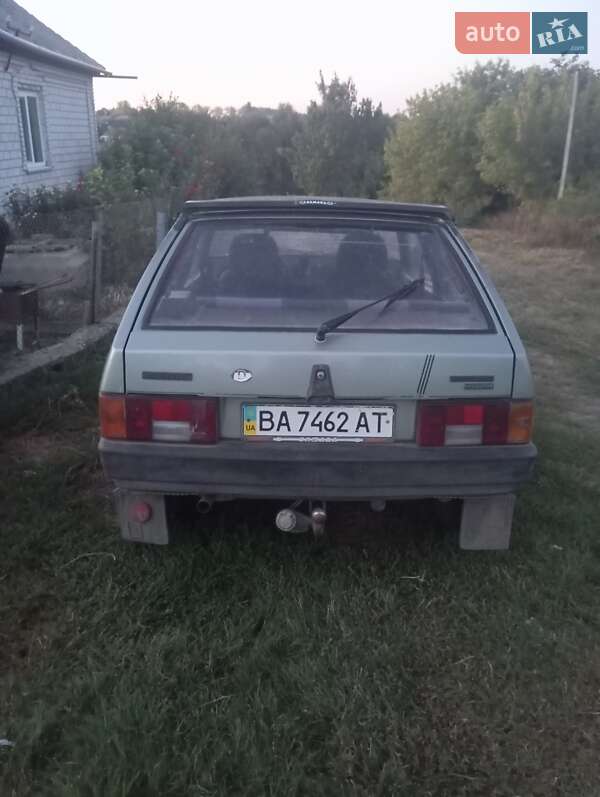 Хэтчбек ВАЗ / Lada 2108 1993 в Гайвороне