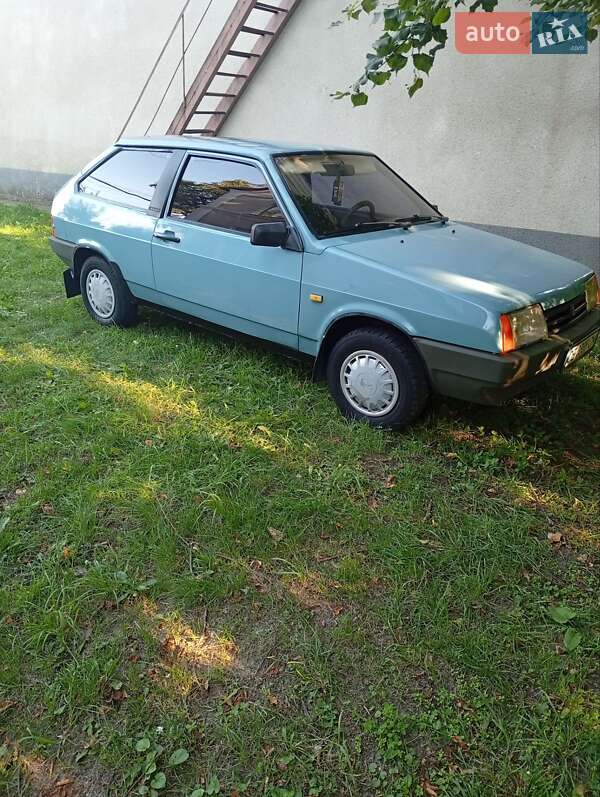 Хэтчбек ВАЗ / Lada 2108 1990 в Хотине