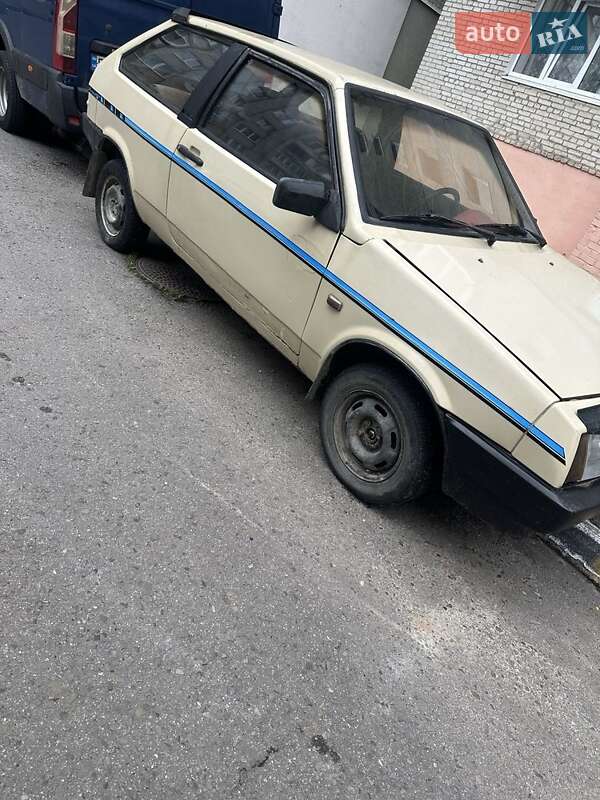 Хэтчбек ВАЗ / Lada 2108 1987 в Стрые