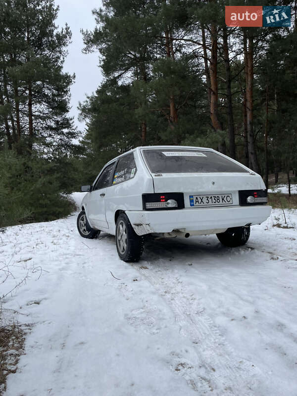Хэтчбек ВАЗ / Lada 2108 1992 в Киеве