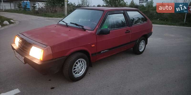 Хэтчбек ВАЗ / Lada 2108 1990 в Киеве