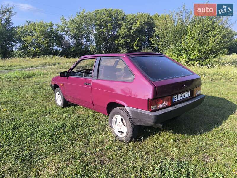 Хэтчбек ВАЗ / Lada 2108 1989 в Гадяче