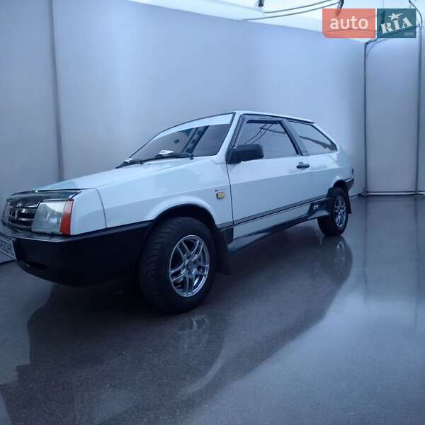 Хэтчбек ВАЗ / Lada 2108 1990 в Новоукраинке