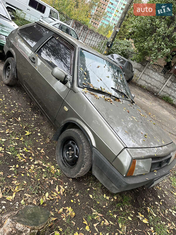 Хэтчбек ВАЗ / Lada 2108 1992 в Киеве