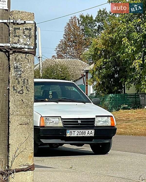 Хэтчбек ВАЗ / Lada 2108 1988 в Чугуеве фото 3 Хэтчбек ВАЗ / Lada 2108 1988 в Чугуеве