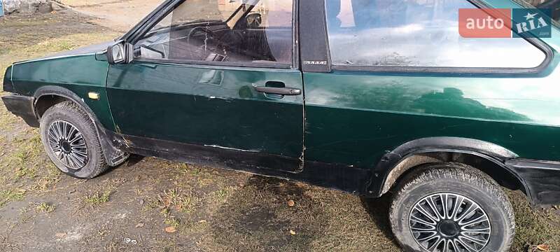 Хэтчбек ВАЗ / Lada 2108 1986 в Остроге фото 12 Хэтчбек ВАЗ / Lada 2108 1986 в Остроге