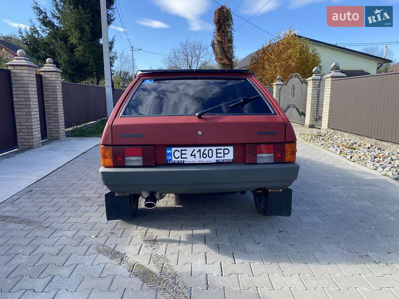 Хэтчбек ВАЗ / Lada 2108 1990 в Черновцах
