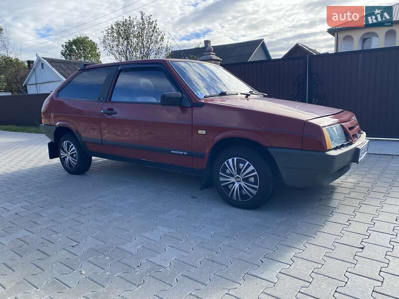 Хэтчбек ВАЗ / Lada 2108 1990 в Черновцах