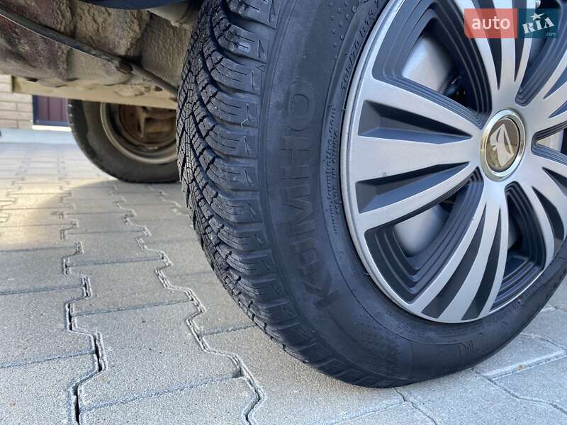 Хэтчбек ВАЗ / Lada 2108 1990 в Черновцах